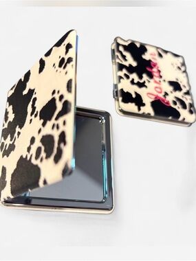 Personalized Compact Cowhide Pattern Pocket Mirror - Black & White